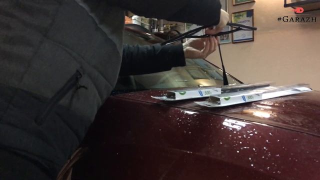 Замена стеклоочистителей на любом автомобиле