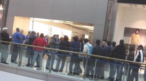 iPhone 5 queue highcross leicester 10.30am