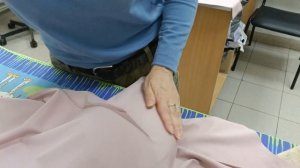 Розовый блузон с декоративной молнией