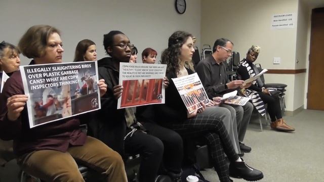 Slaughter Free Chicago activists confront Public Health Commissioner Allison Arwady смотреть онлайн