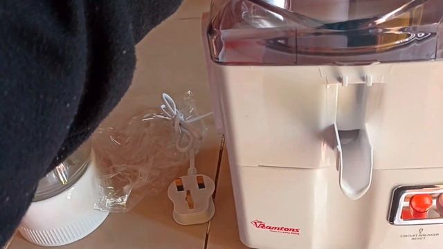 C.J's Restaurant Review/Unboxing RamtonsJuicer/blender/Clubbing and Many more/ Best Smoothie Recipe смотреть онлайн