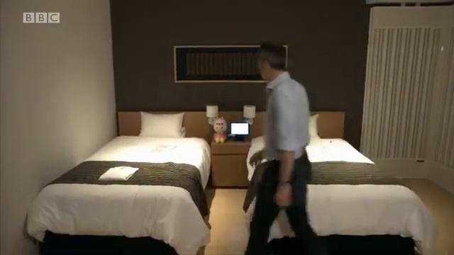 8 9 BBC Culture   The amazing Henn Na Hotel Part 2 смотреть онлайн