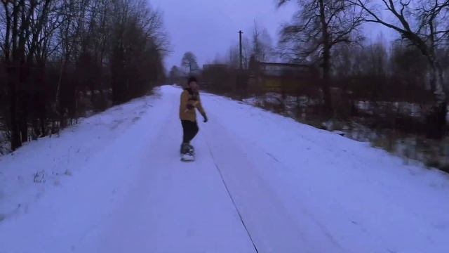 Безбашенная катка по льду на сноуборде за машиной! смотреть онлайн