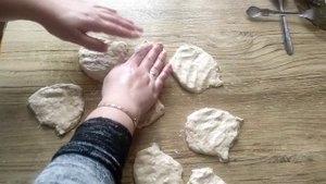 Жаренные пирожки с рисом и яйцом