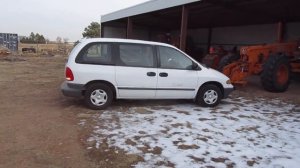 Lot 200h | 2000 Dodge Caravan