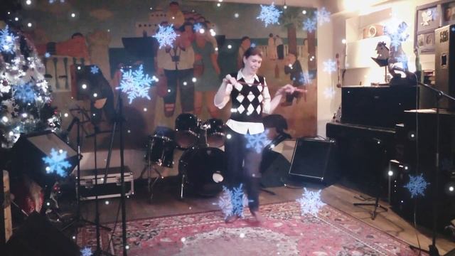 НОВОГОДНЯЯ