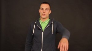 Что делать если в кроле при вдохе и проносе руки на одном боку я не тону, а на другом тону