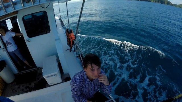 Необычная рыбалка на тунца, плавание среди кораллов и красота смотреть онлайн