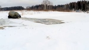 Шерп в полынье. Sherp in ice-hole
