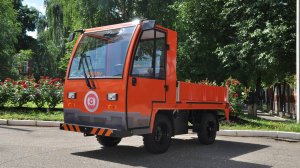 Электротележка с металлической кабиной