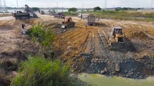 Строительство, засыпка болот, планировка, один из объектов