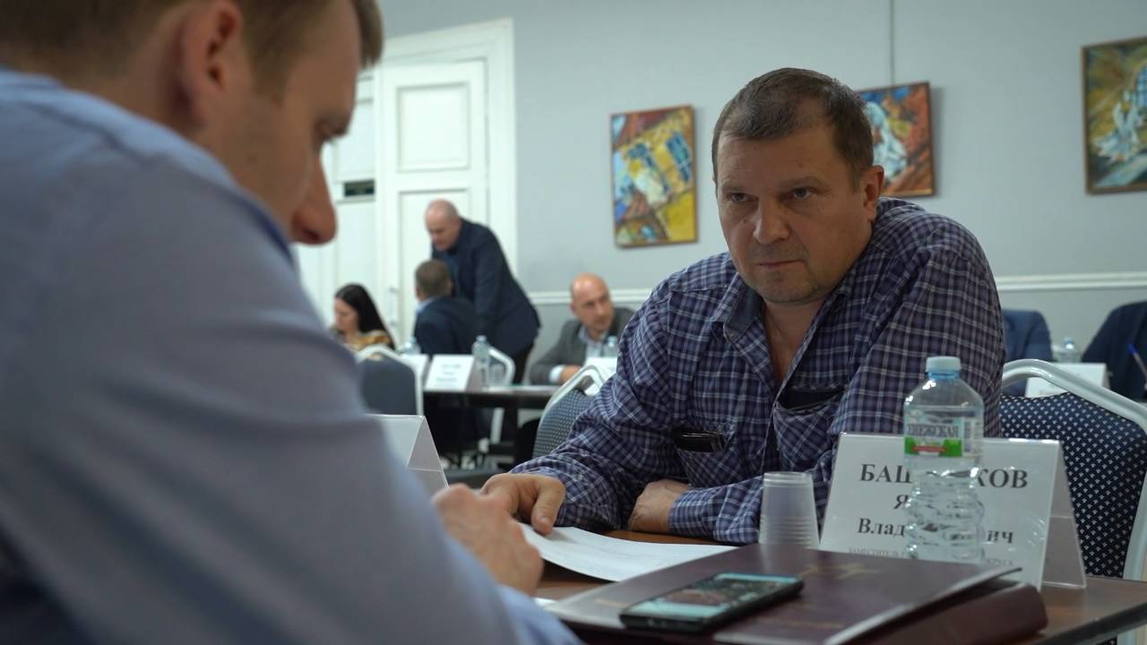(12+) Сельские старосты обсудили с профильными специалистами проблемы населенных пунктов