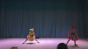 Надя и Диана с танцем "Рок-н-Ролл"