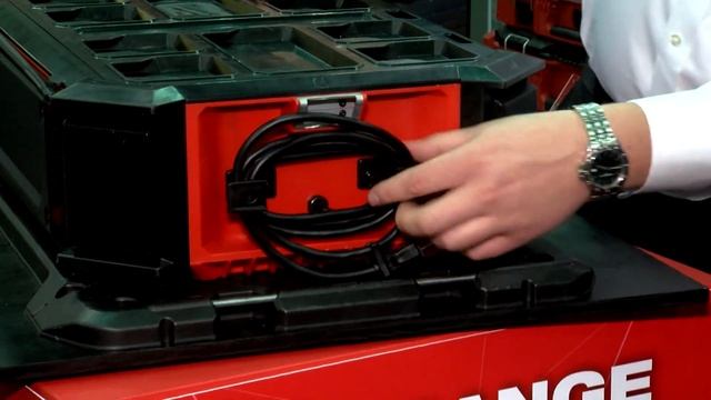 New Milwaukee M18 FUEL PACKOUT Radio at Do it Best смотреть онлайн