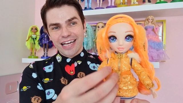 ABRINDO A BONECA POPPY DA COLEÇÃO RAINBOW HIGH WINTER BREAK 🧡 смотреть онлайн