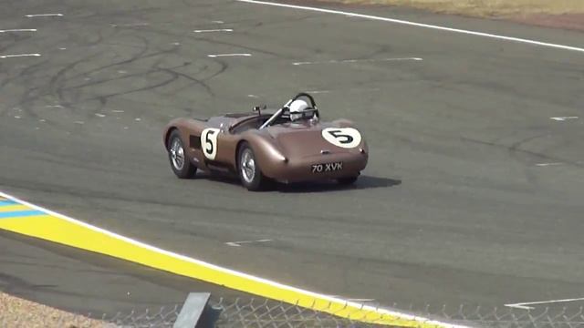 2015 Le Mans Classics Qualifying - Jaguar C-Type смотреть онлайн