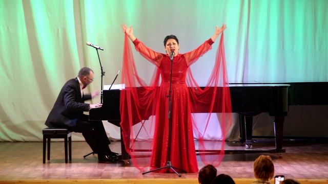 04 Игорь Северянин, "В шумном платье муара", исп. Анжелика Ягужинская