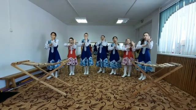 Ансамбль ложкарей «Пересветы+» Р.н.п. "Ах вы, сени мои, сени" смотреть онлайн