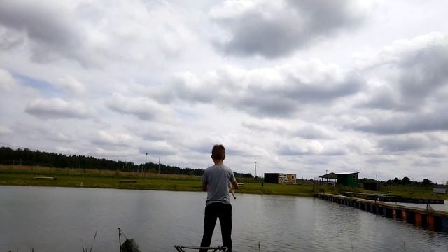 Ловлю Карпа На Фидер!!!! смотреть онлайн