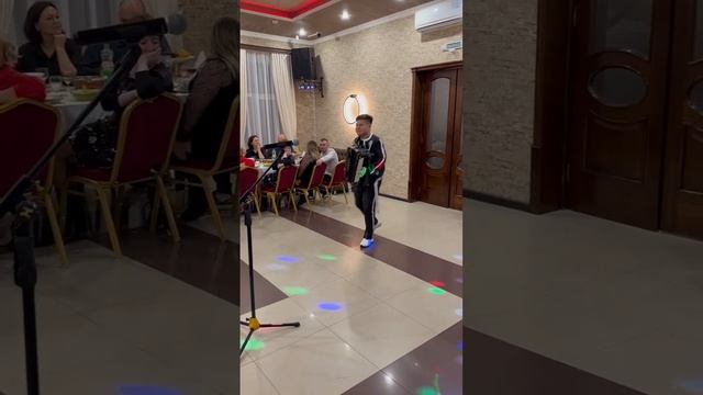 СУПЕР ВИРТУОЗНЫЙ АККОРДЕОНИСТ!!! #akboys #павелегоров #вездесаккордеоном