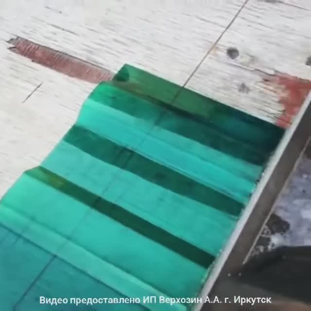 Профилированный монолитный поликарбонат (прозрачный шифер) против Молотка смотреть онлайн