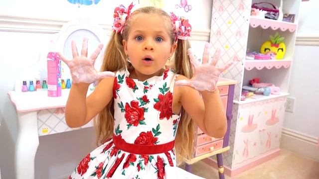 Диана поселила Рому в свою комнату - история про огромного паука смотреть онлайн