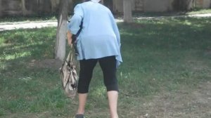 бабуля в неадеквате