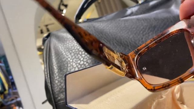 Очки Louis Vuitton смотреть онлайн