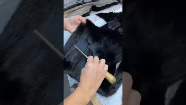 Один из вариантов удаления потёртостей в шубе смотреть онлайн