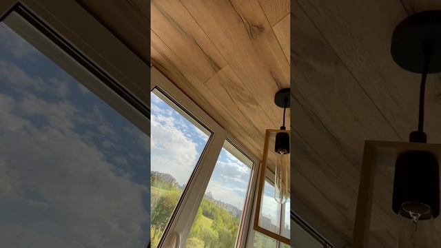 Преображение одного балкона!✨ Красивая отделка и мебель на лоджии!