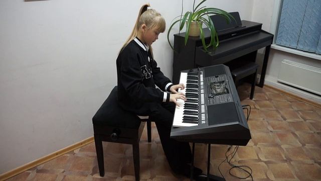 651 Скобелева Ангелина, г Бердск, Танец эльфов