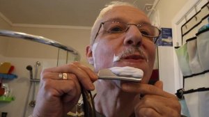 Бритьё опасной бритвой Wade & Butcher 8/8 VS W. Greaves 8/8 straight razors shaving