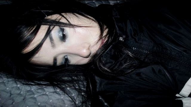 обычный трек в стиле deftones и quannnic