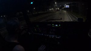 Кенворт Т660. Добрался до Лакинска. Заправляемся.