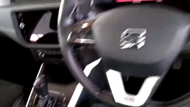 Seat Arona смотреть онлайн