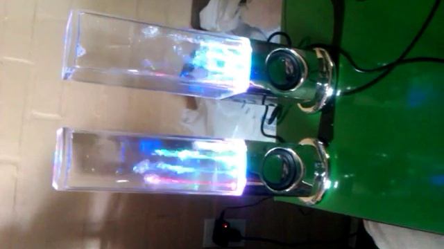 Brynn's new ipod speakers смотреть онлайн