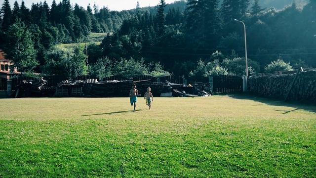 Рыбалка и танцевальный лагерь в Карпатах. Федя рыбачит и танцует) смотреть онлайн