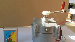 Реверсивный двигатель  30 оборота в минуту