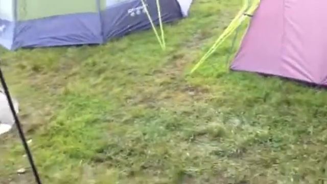 Eastnor castle land rover show rain смотреть онлайн