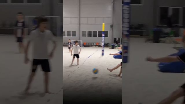 Тренируются все! #shorts #пляжныйволейбол