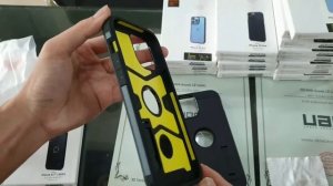 iPhone 14 Pro Spigen Tough Armor Case First Look & Hands On