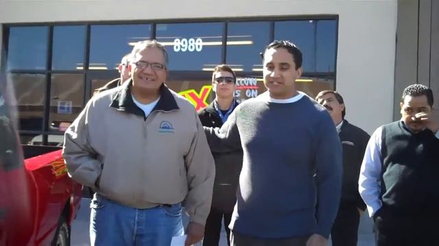 Joe Delivers lil red truck, Bestway Autos смотреть онлайн