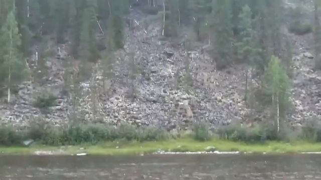 33 Ловля на хариуса Рыбалка напротив каменная осыпь тайга Сибирь на рыбалке 7000 смотреть онлайн