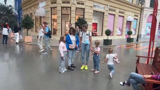 С семьей поехали в г Москва Остров Мечты