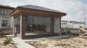 Безрамное остекление беседки