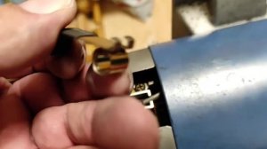 устройство пружины для щеток электродвигателя беговой дорржки