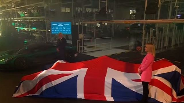 Aston Martin Aramco Cognizant Formula One Team. смотреть онлайн