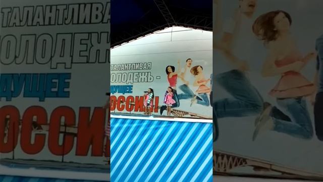 "Сладкоежки" песня