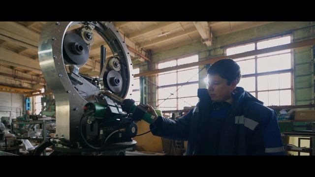 Станок для наложения изоляции на статорные катушки крупных электрических машин