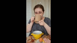 Мукбанг Завтрак Овсянка, Яйца всмятку, Бутер с молочной колбаской/Рассказываю про сестру